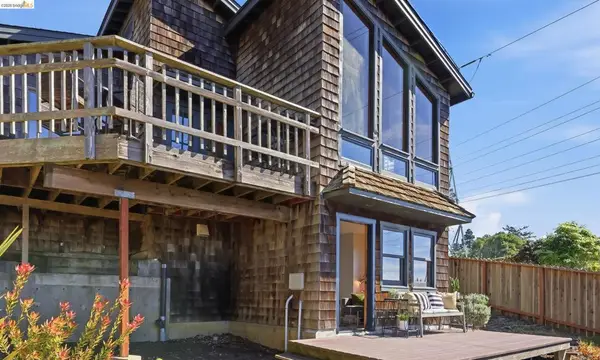 8440 8440 Terrace Dr, El Cerrito, CA 94530