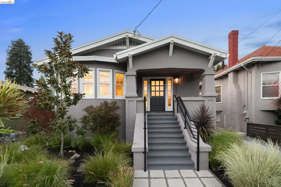 636 636 56th St, Oakland, CA 94609 - #2