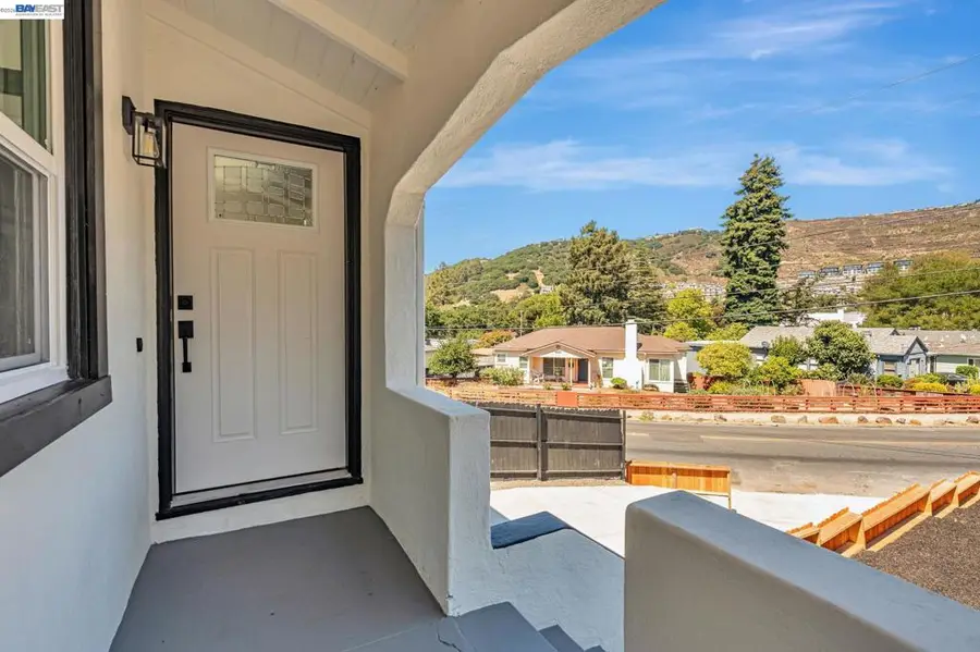 6927 6927 Sunkist Dr, Oakland, CA 94605 - #3