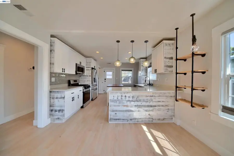 5706 Brookdale Ave, Oakland, CA 94605 - #3