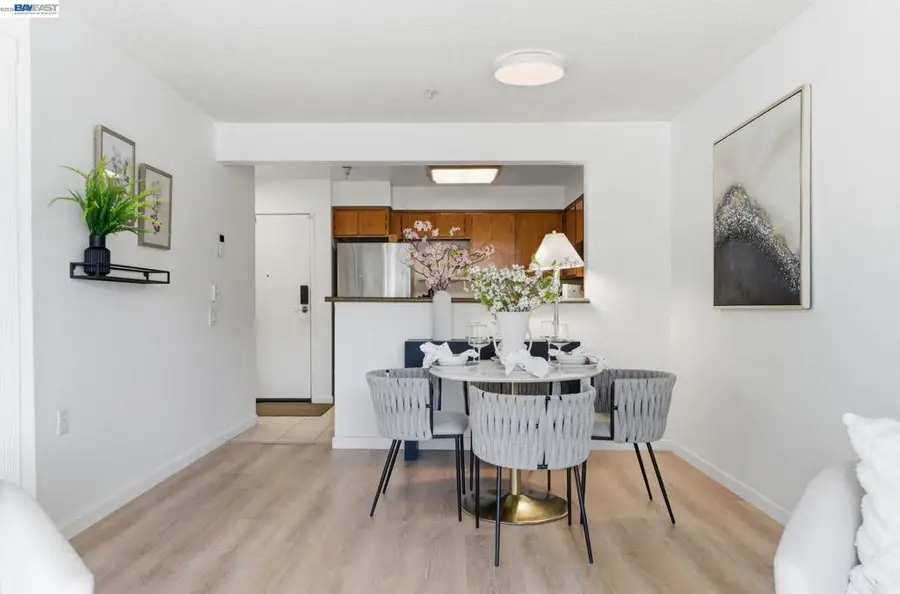 39152 39152 Guardino Dr #203, Fremont, CA 94538 - #2