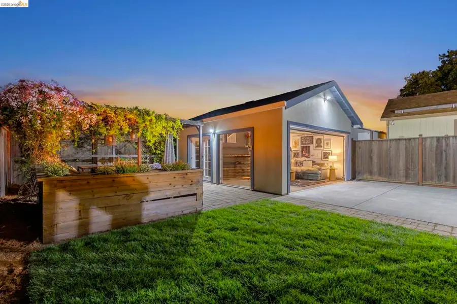 3322 3322 Chestnut St, Oakland, CA 94608 - #3