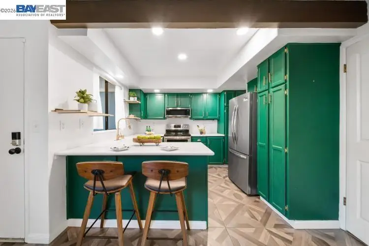 347 E T St, Benicia, CA 94510 - #2