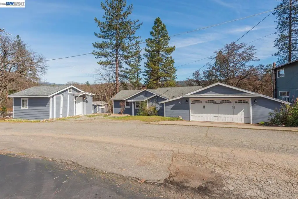 30 Paulsen St., Weaverville, CA 96093 - #1