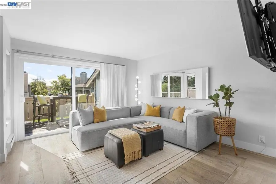 130 Lakeshore Ct, Richmond, CA 94804 - #3