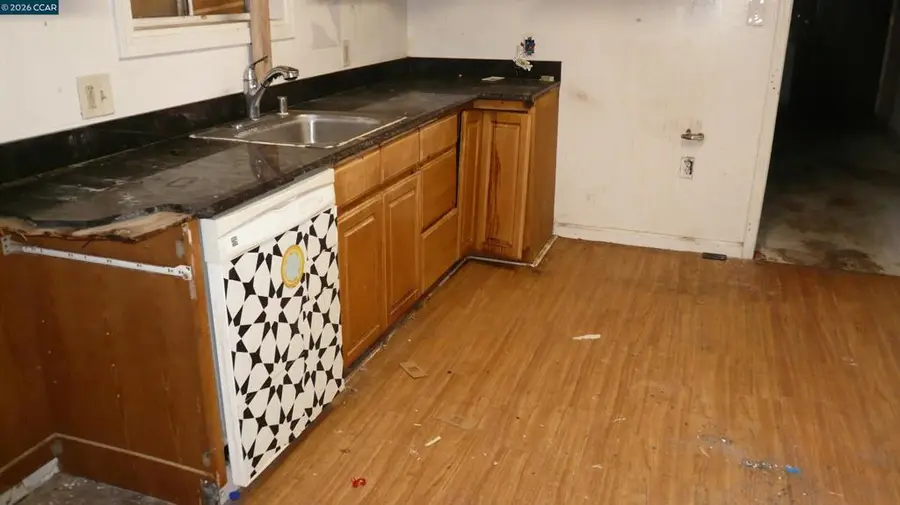 3200 San Diego Way, Sacramento, CA 95820 - #3