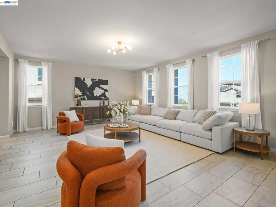 2703 Tribune Ave, Hayward, CA 94542 - #3