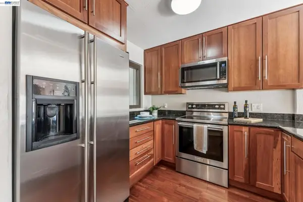 1149 Bismarck Ln, Alameda, CA 94502