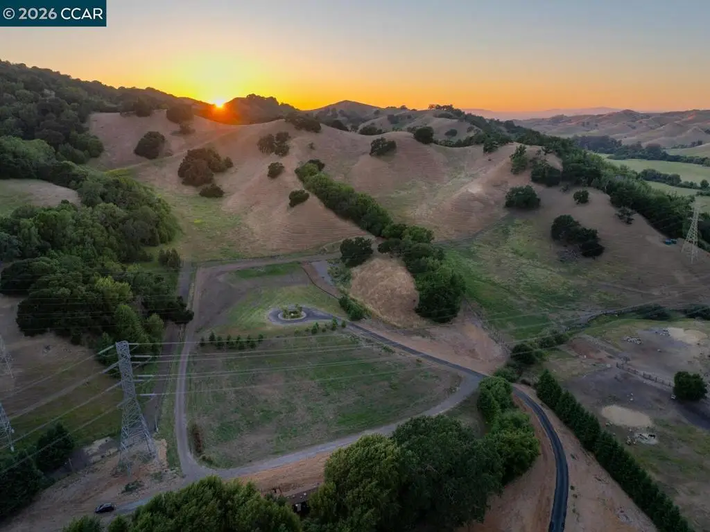 60 Hampton, Martinez, CA 94553 - #1