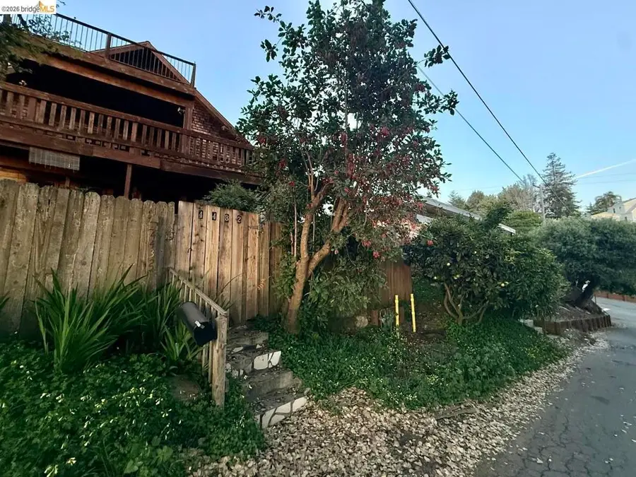 4432 Harbor View Ave, Oakland, CA 94619 - #2