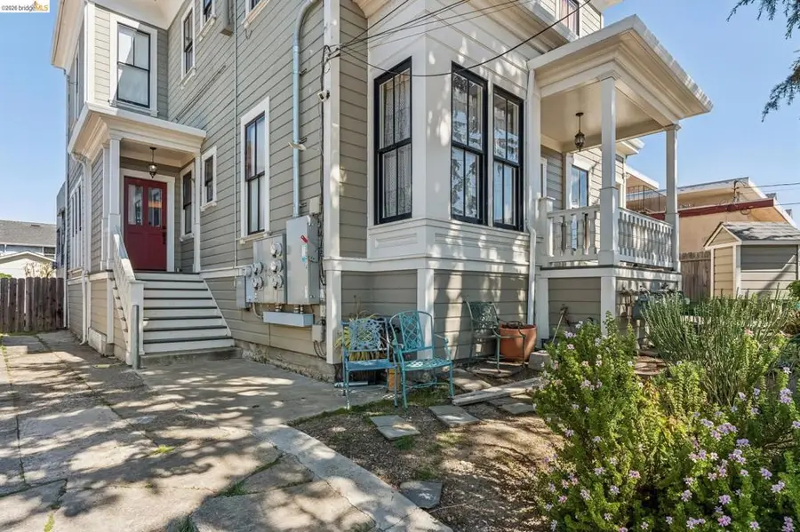 1374 E 32nd, Oakland, CA 94602 - #2