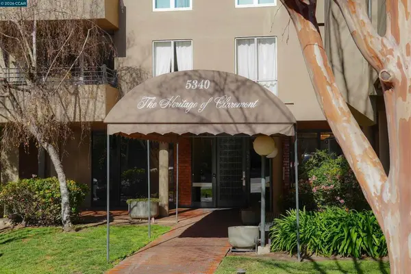 5340 Broadway Terrace #203, Oakland, CA 94618