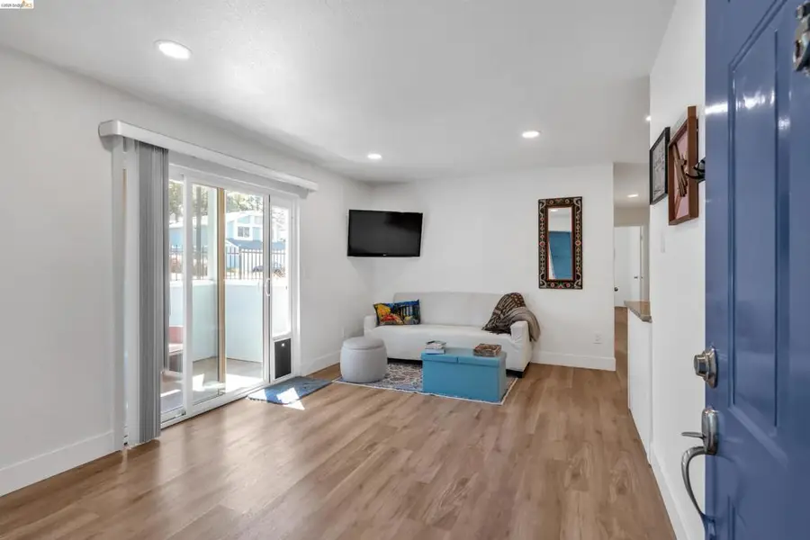 403 Lighthouse Dr, Vallejo, CA 94590 - #2