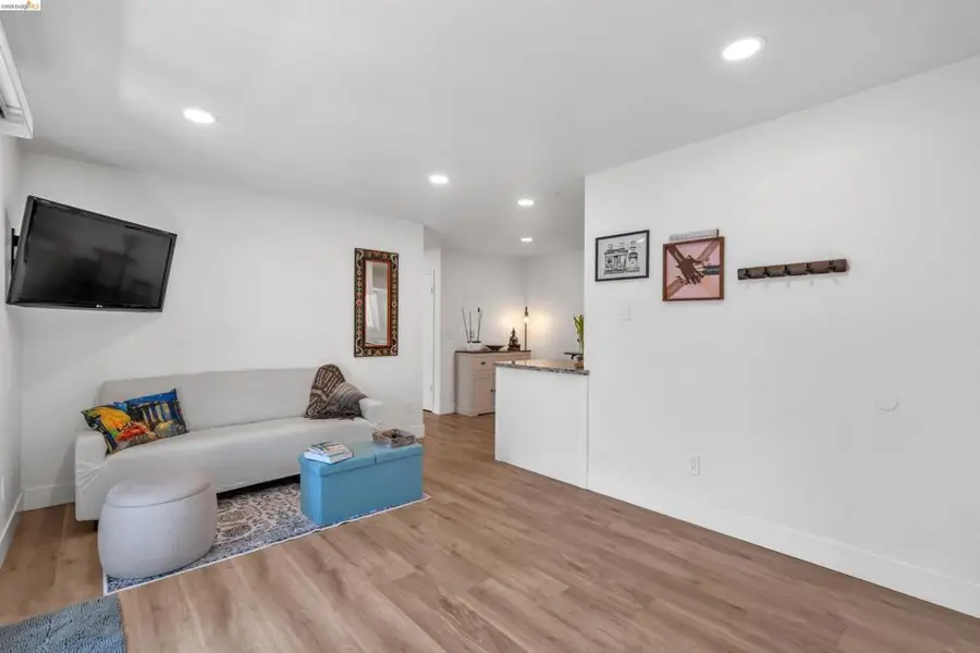 403 Lighthouse Dr, Vallejo, CA 94590 - #3