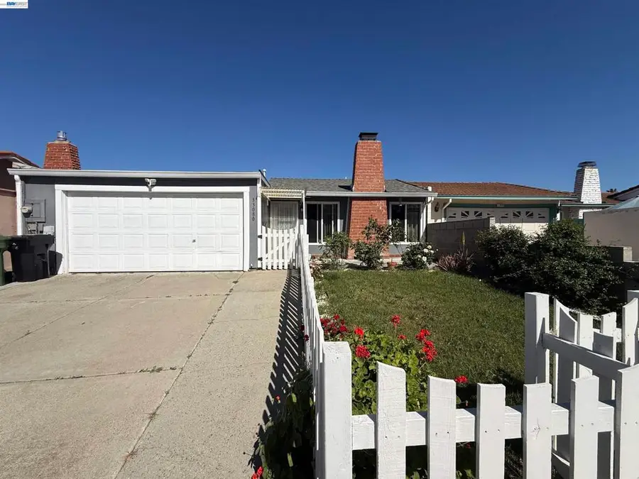 33080 Lake Mead Dr, Fremont, CA 94555 - #2