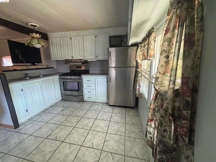 1550 162nd Ave., San Leandro, CA 94578 - #3
