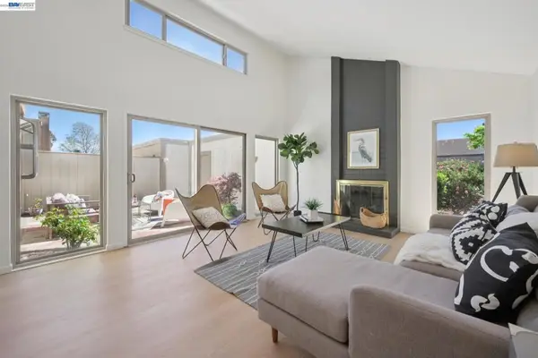 3201 Phoenix Ln, Alameda, CA 94502