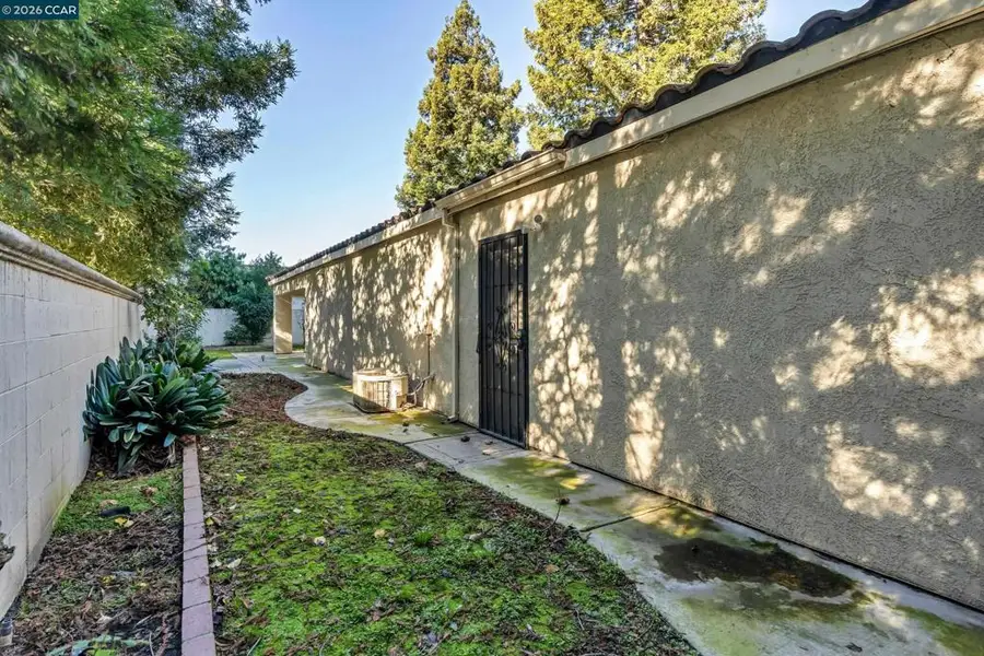 3735 Ignacio Cir, Stockton, CA 95209 - #2