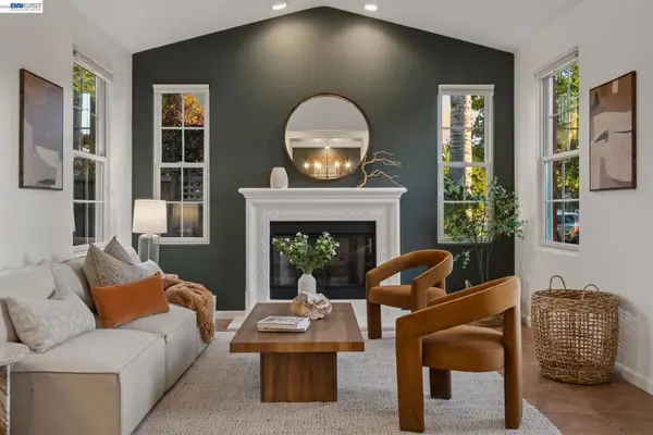 2358 Coral Sea St, Alameda, CA 94501