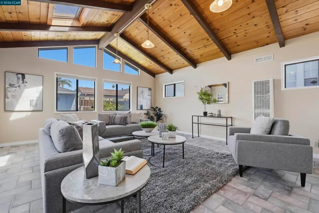 17930 Via Toledo, San Lorenzo, CA 94580 - #1