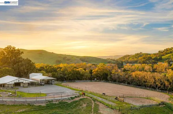 10700 Foothill Rd, Sunol, CA 94586