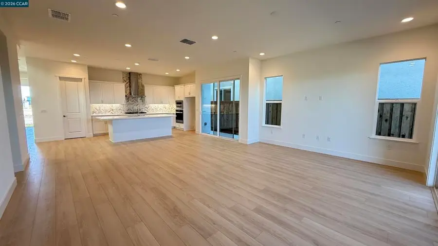 17429 Bushwick Lane, Lathrop, CA 95330 - #2