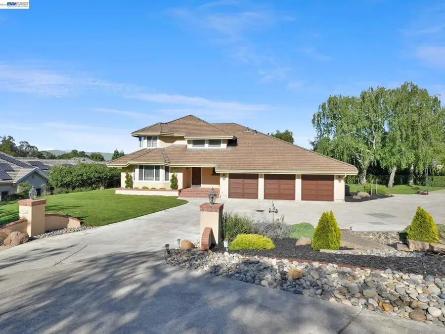 4164 Oak Pointe Ct., Hayward, CA 94542 - #3