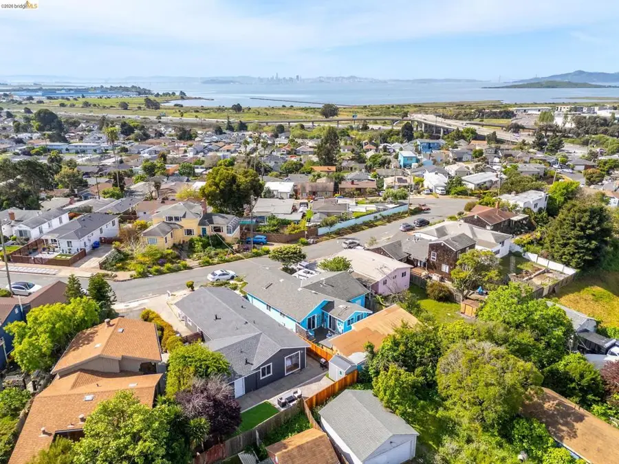 1354 Santa Clara St, Richmond, CA 94804 - #3
