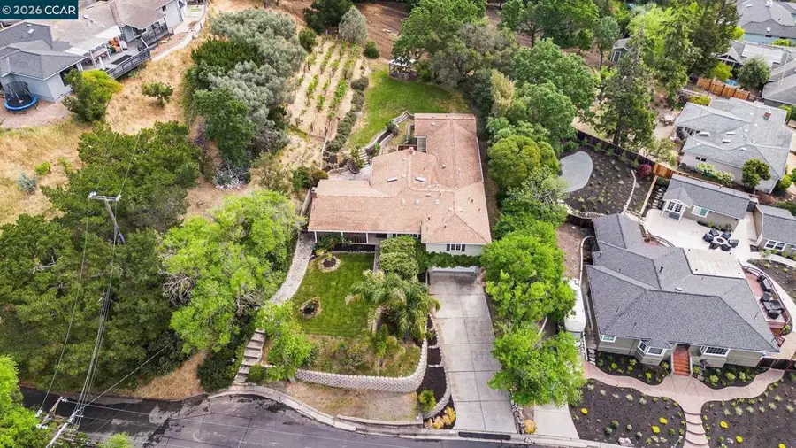4 Dale Court, Lafayette, CA 94595 - #2