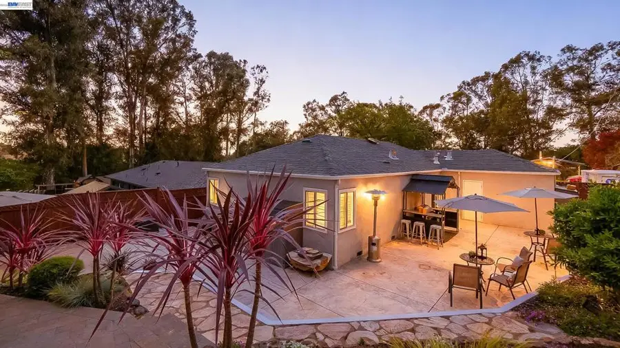 22643 Valley View Dr, Hayward, CA 94541 - #2