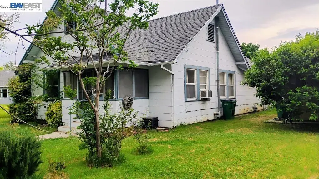 219 S Culver St, Willows, CA 95988 - #1