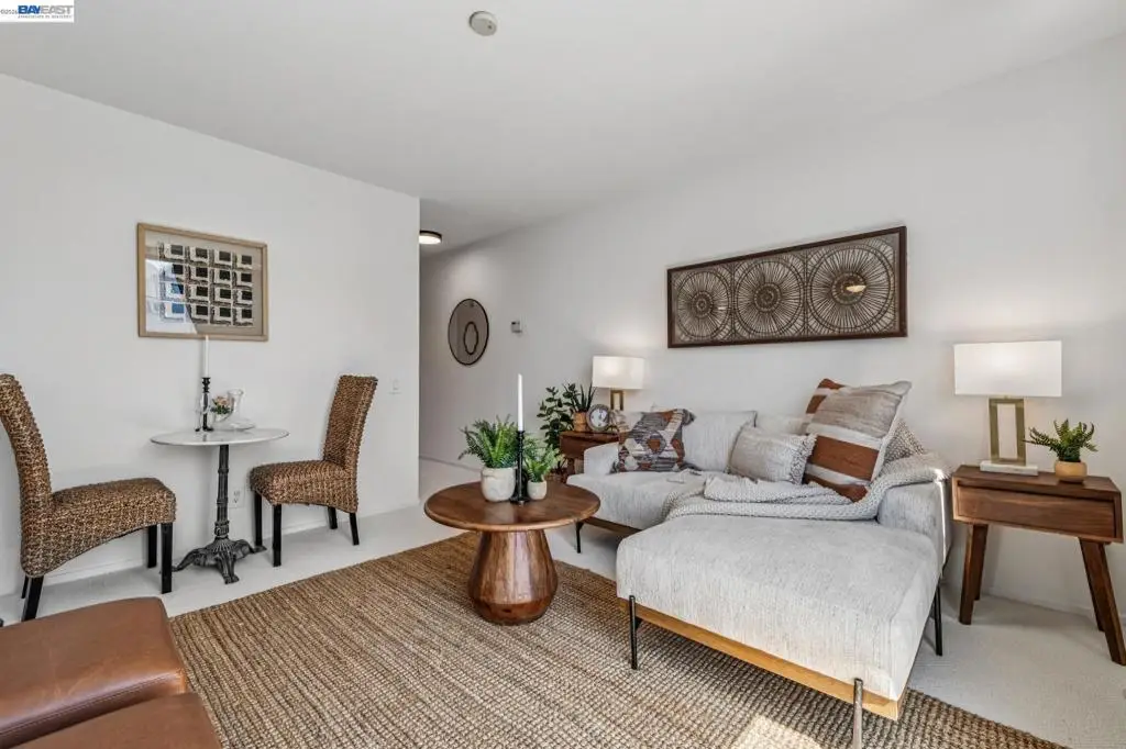 811 York St #326, Oakland, CA 94610 - #1