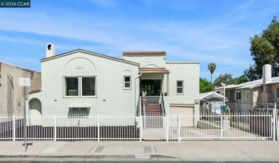 272 W 10th St, Pittsburg, CA 94565 - #2