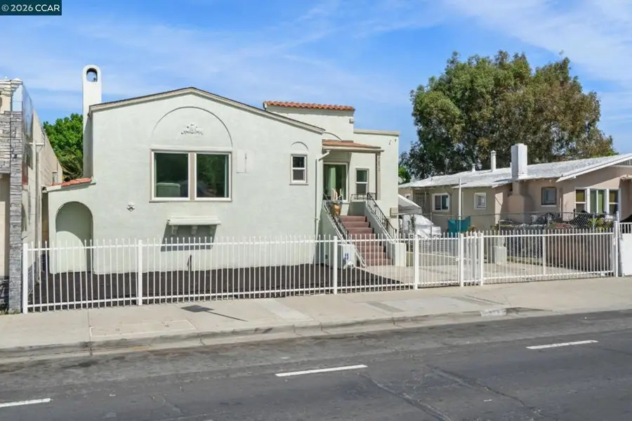 272 W 10th St, Pittsburg, CA 94565 - #3