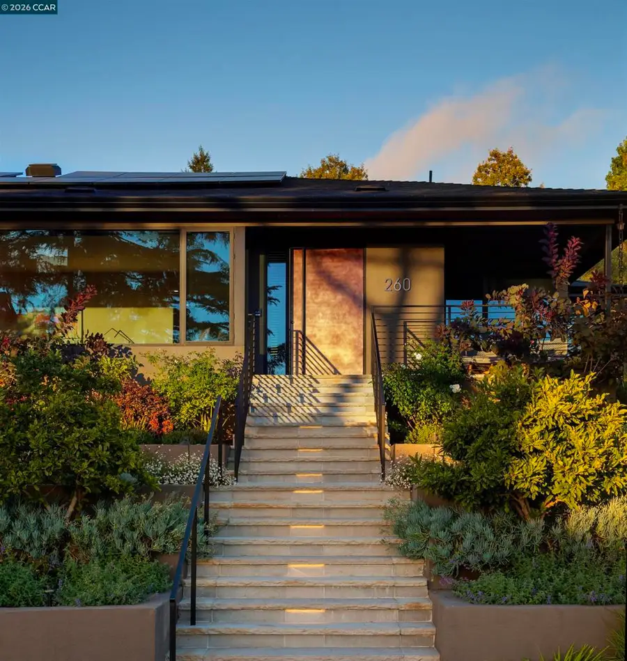 260 Pershing Dr, Oakland, CA 94611 - #2