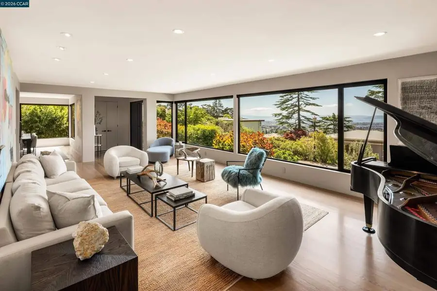 260 Pershing Dr, Oakland, CA 94611 - #3