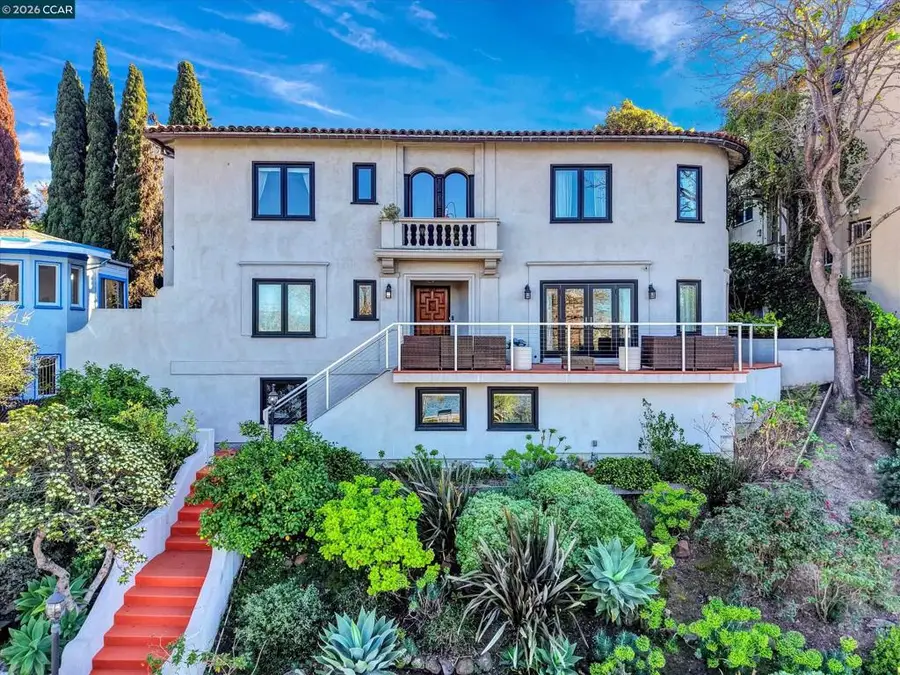 2038 Lakeshore Ave, Oakland, CA 94606 - #2