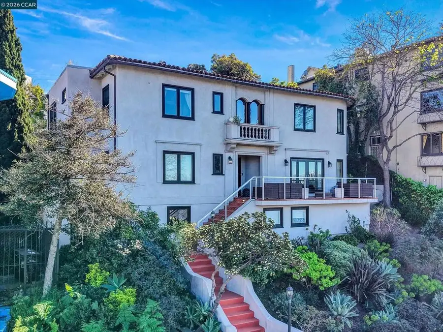 2038 Lakeshore Ave, Oakland, CA 94606 - #3