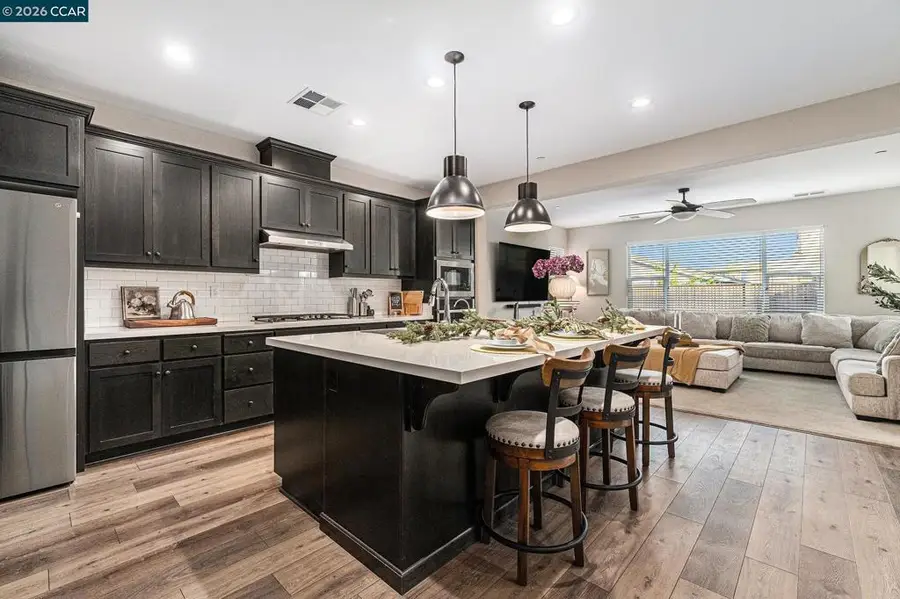 208 Littleton St, Oakley, CA 94561 - #2