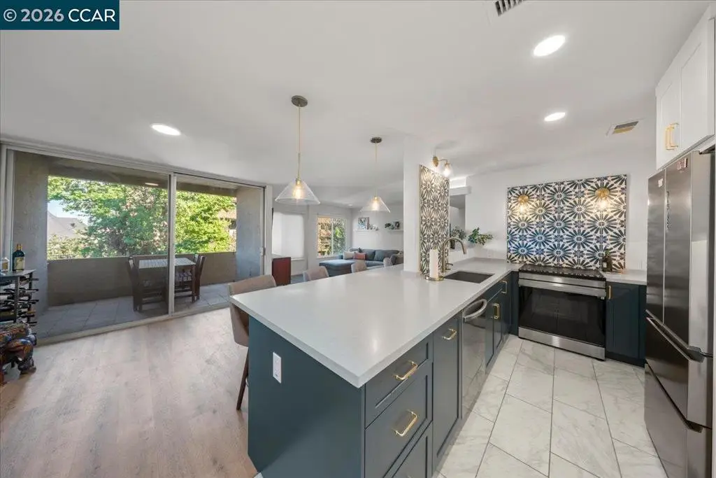 330 Vernon St #207, Oakland, CA 94610 - #1