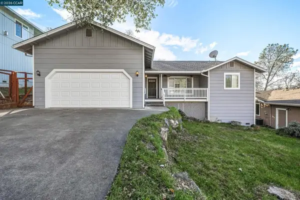 18357 Deer Hill Rd, Hidden Valley Lake, CA 95467