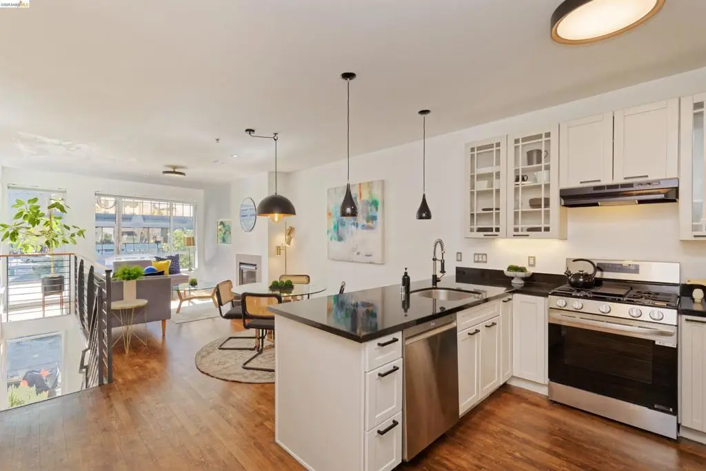 2300 Broadway #5, Oakland, CA 94612 - #1