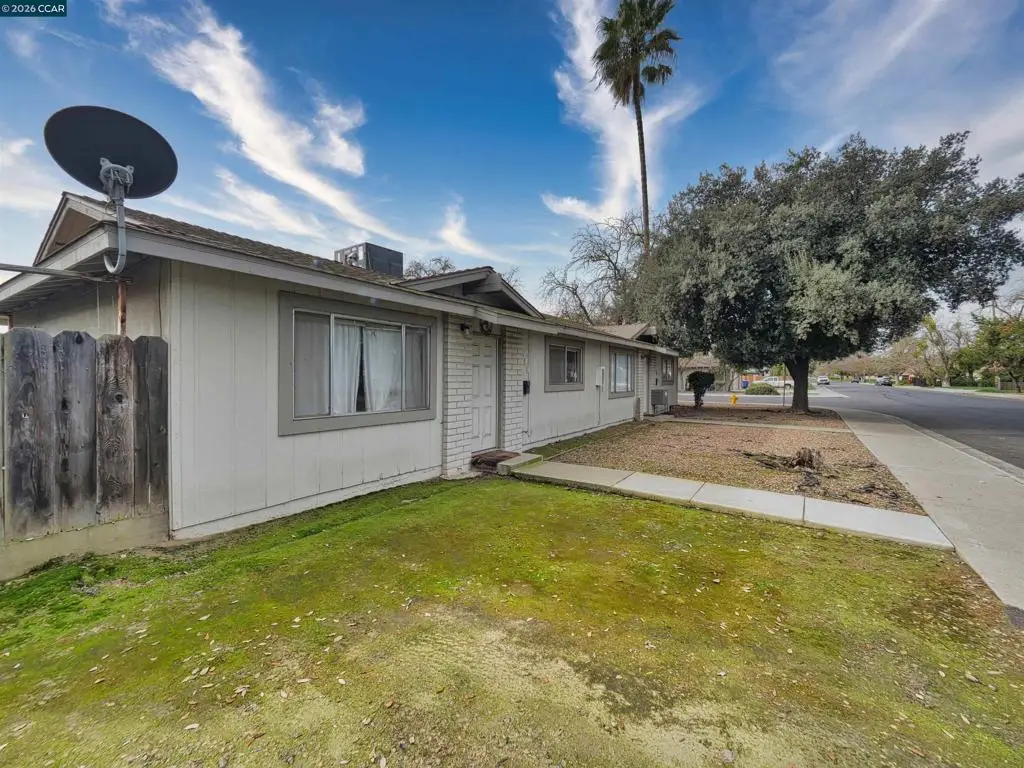 2508 Haddon Ave., Modesto, CA 95354 - #1