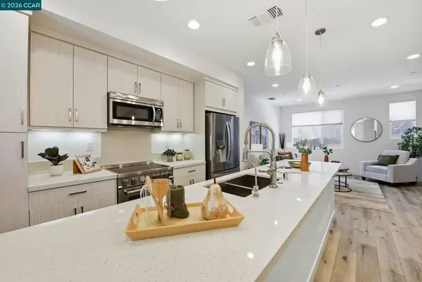 150 Uptown Cir, Oakland, CA 94607