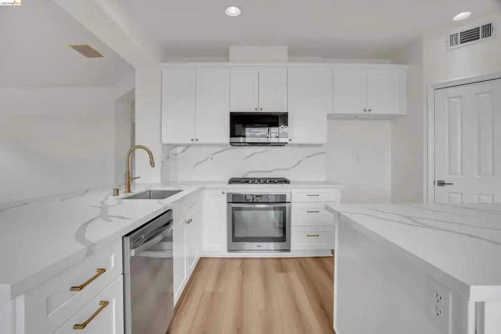 6857 Sunriver Ln, Vallejo, CA 94591 - #1