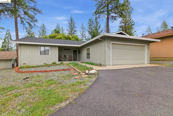 12068 Breckenridge Rd, Groveland, CA 95321