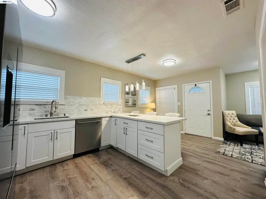 1249 88th Ave, Oakland, CA 94621 - #2
