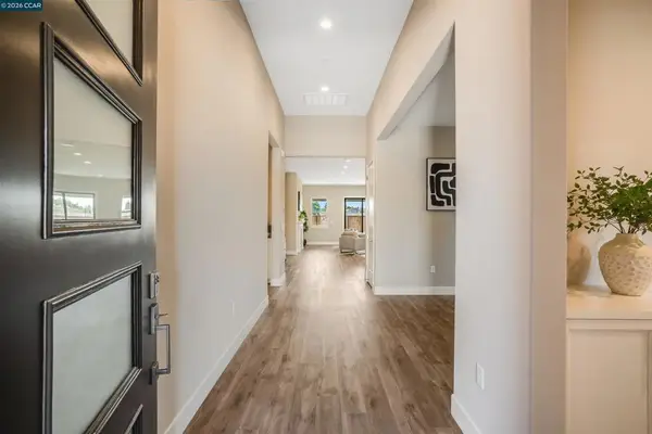 3086 Phoenix Avenue, Tracy, CA 95377