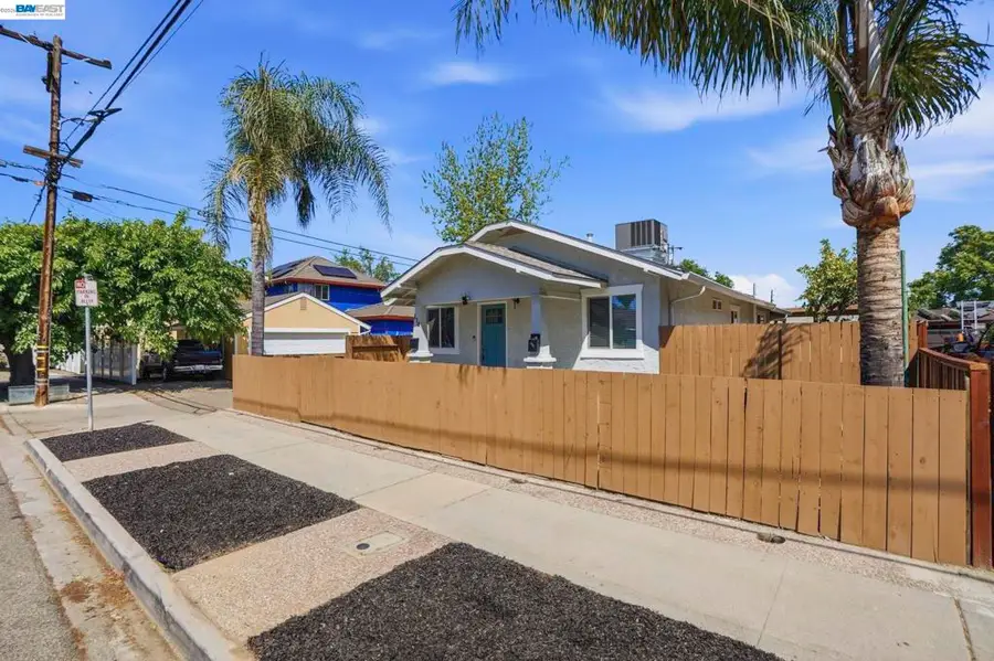 114 C St, Tracy, CA 95376 - #3