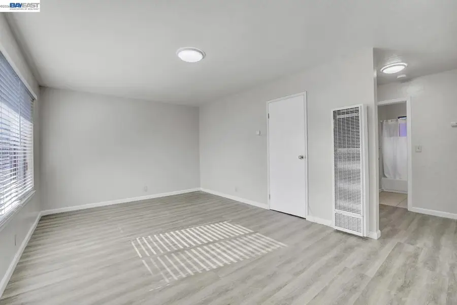 8811 A St, Oakland, CA 94621 - #3